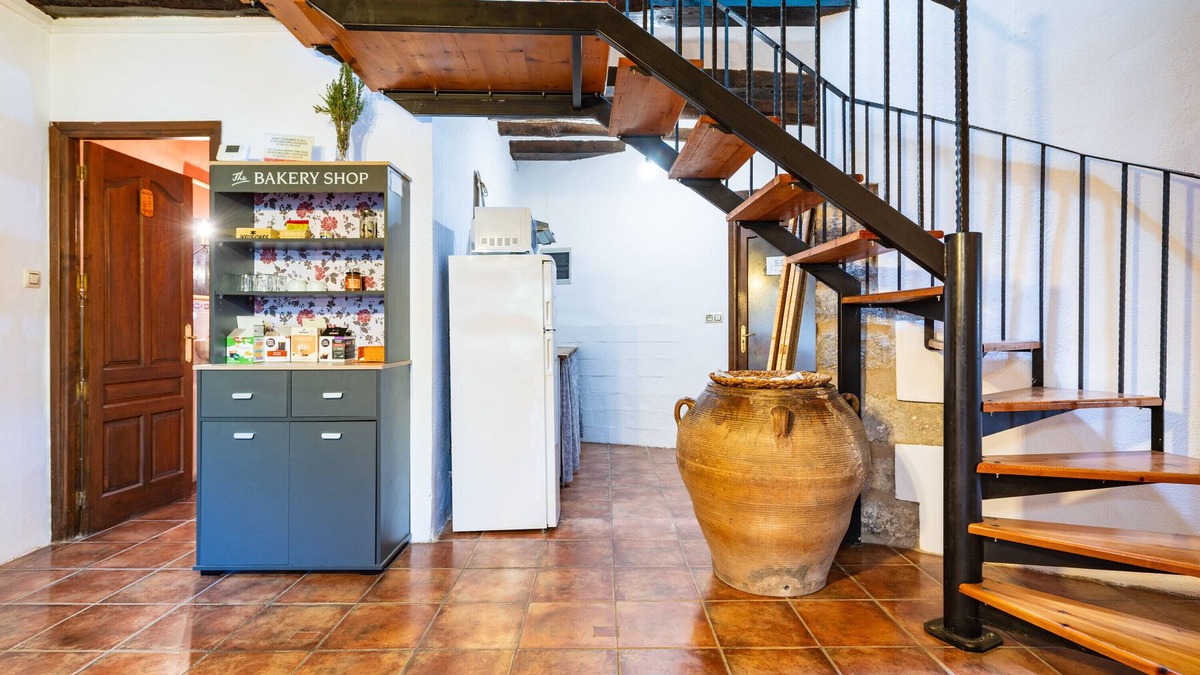 Morella House | Room 'Ovejas' with Shared Terrace and Shared Garden
