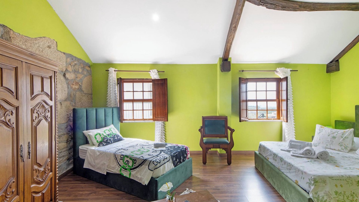 Armamar Apartment | Room 'Quarto 3 - Gojim Casa Rural' with Mountain View, Wi-Fi and Air Conditioning