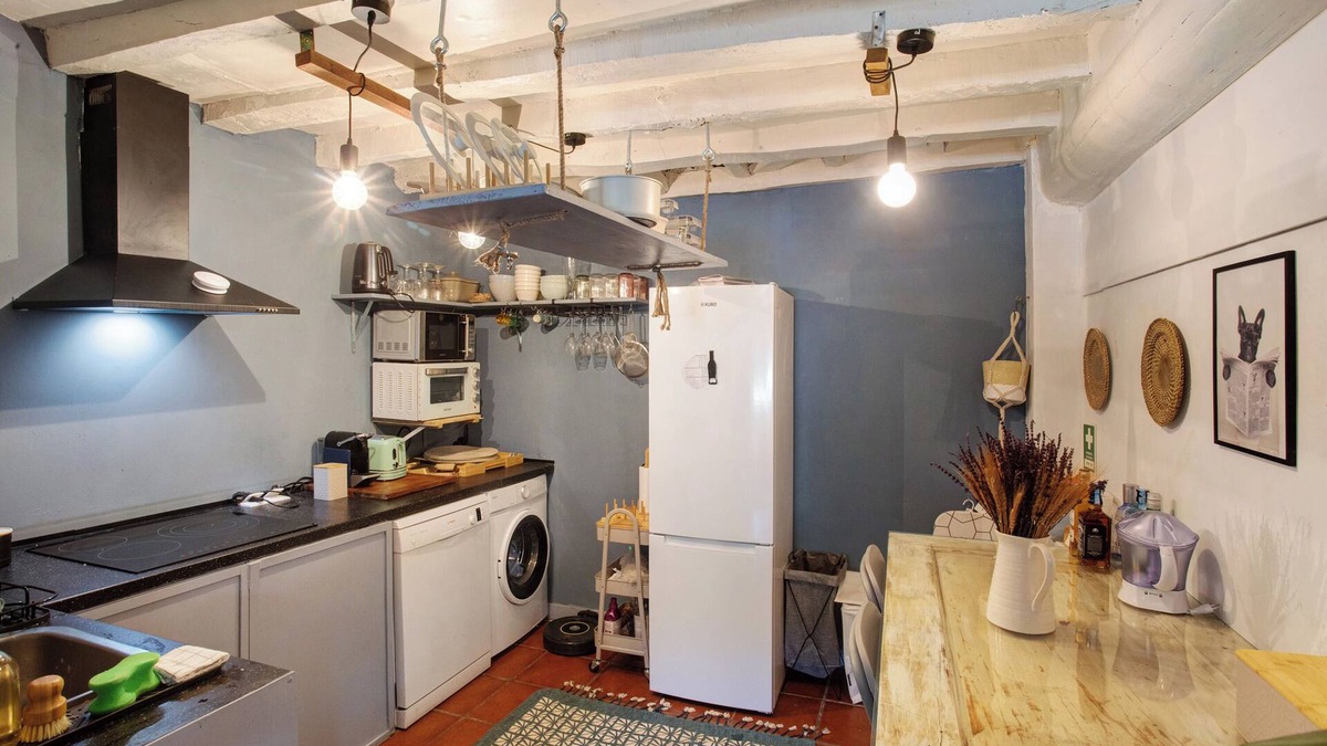 Castanheira de Pera House | Room 'Quarto Menta' with Mountain View, Shared Pool and Wi-Fi