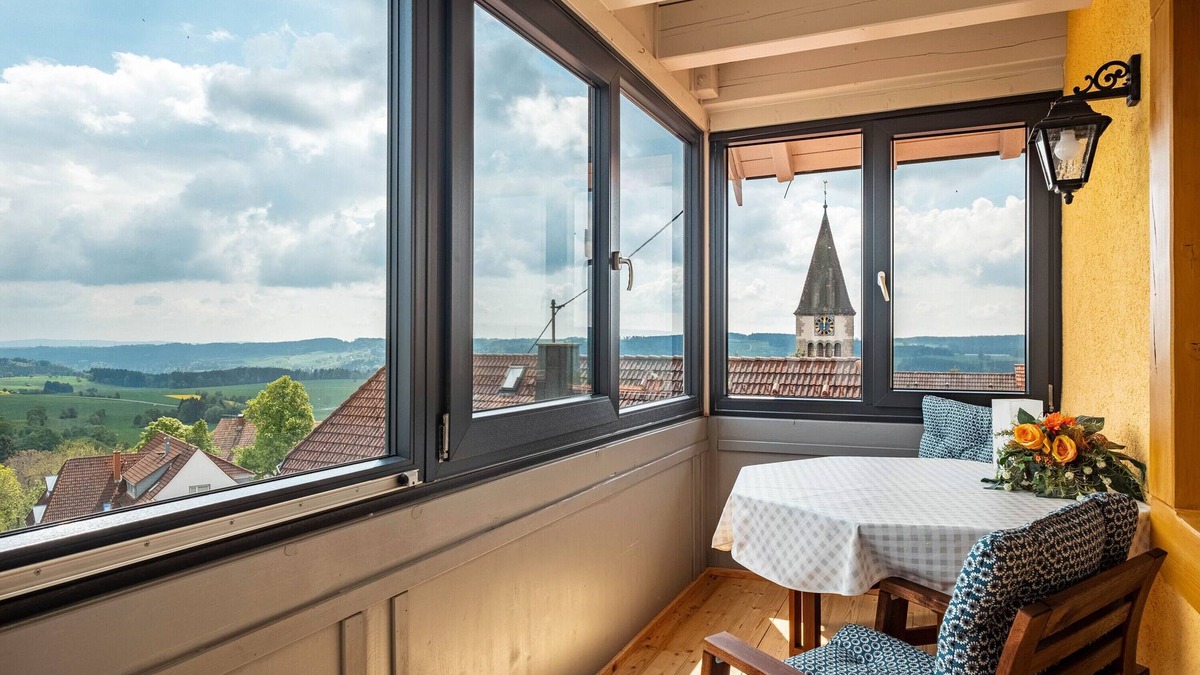 Loffingen Apartment | Room 'Schluchsee' with Shared Garden and Wi-Fi