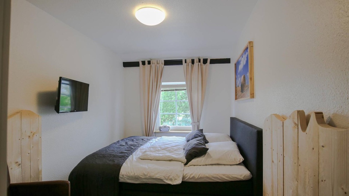 Friedrichsgraben Apartment | Room Stuuv just in Friedrichsgraben for up to 2 people