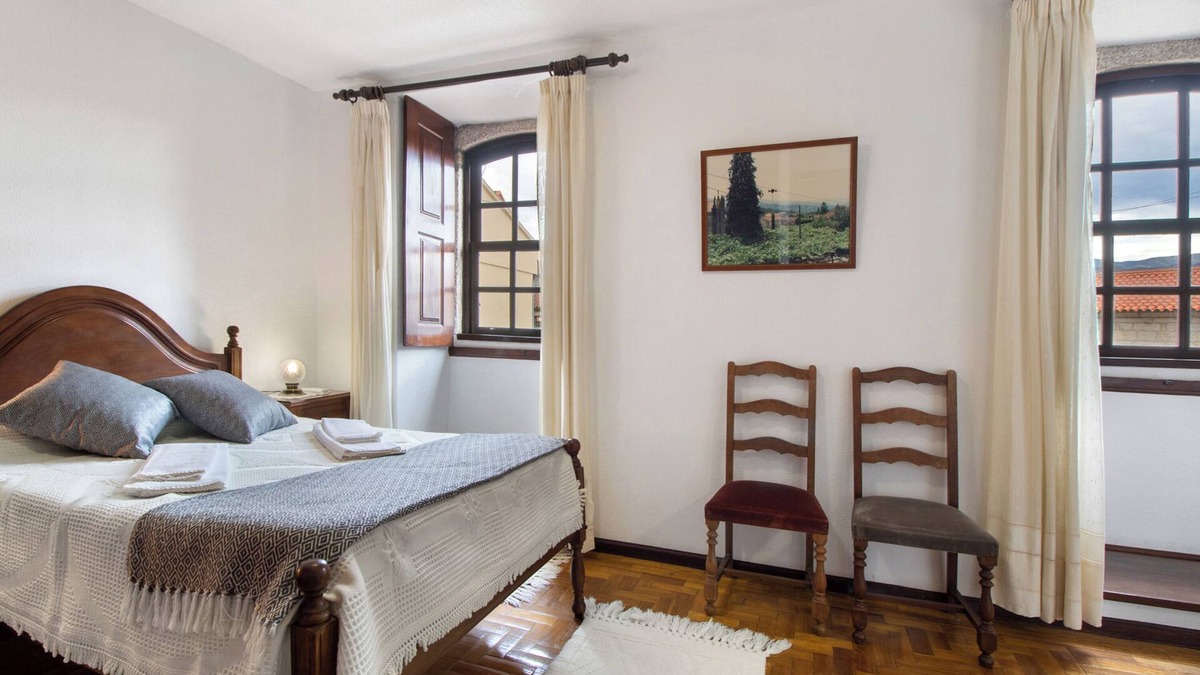 Soajo Apartment | Room 'Suite 3 - Casa Do Adro' with Mountain View, Wi-Fi and Air Conditioning