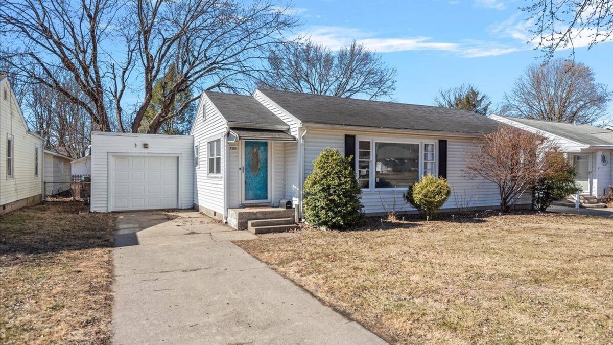 Springfield House | Room to Bloom, Upscale Home - Laundry Garage Yard