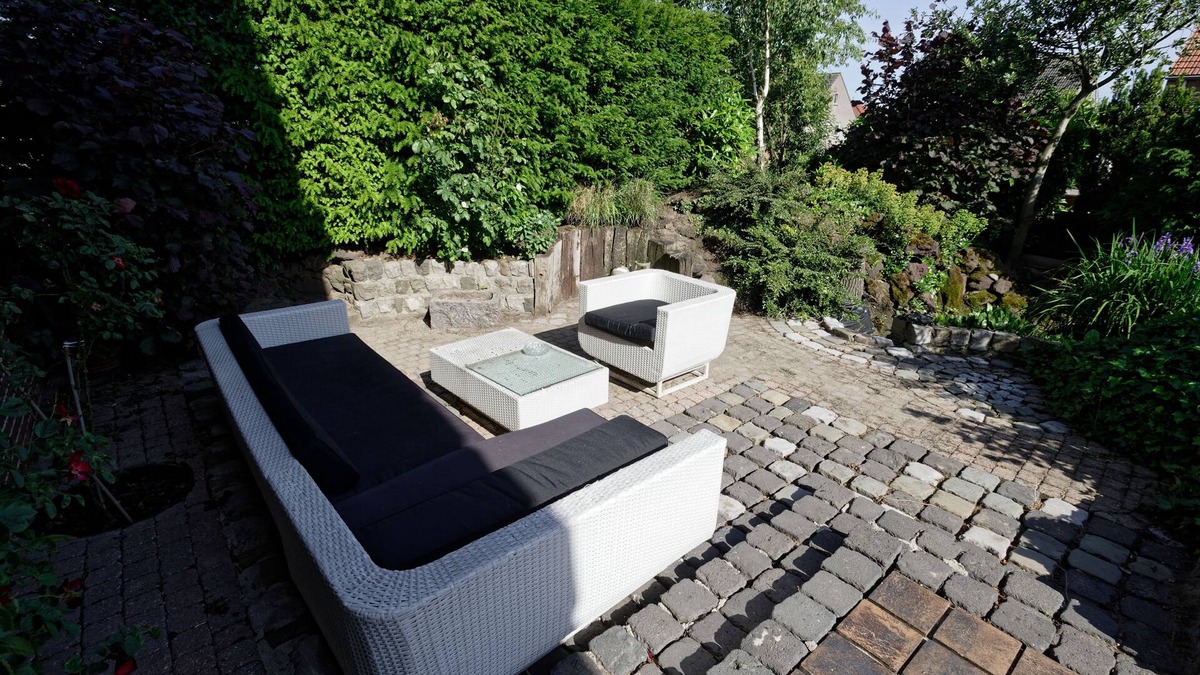 Blitterswijck House | Room to rent with own entrance, living room and bathroom