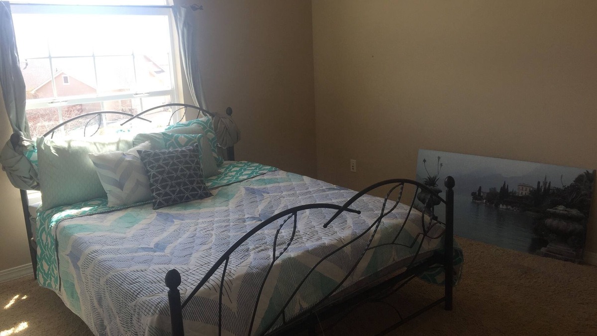 Stetson Hills Condo | Room with private bathroom