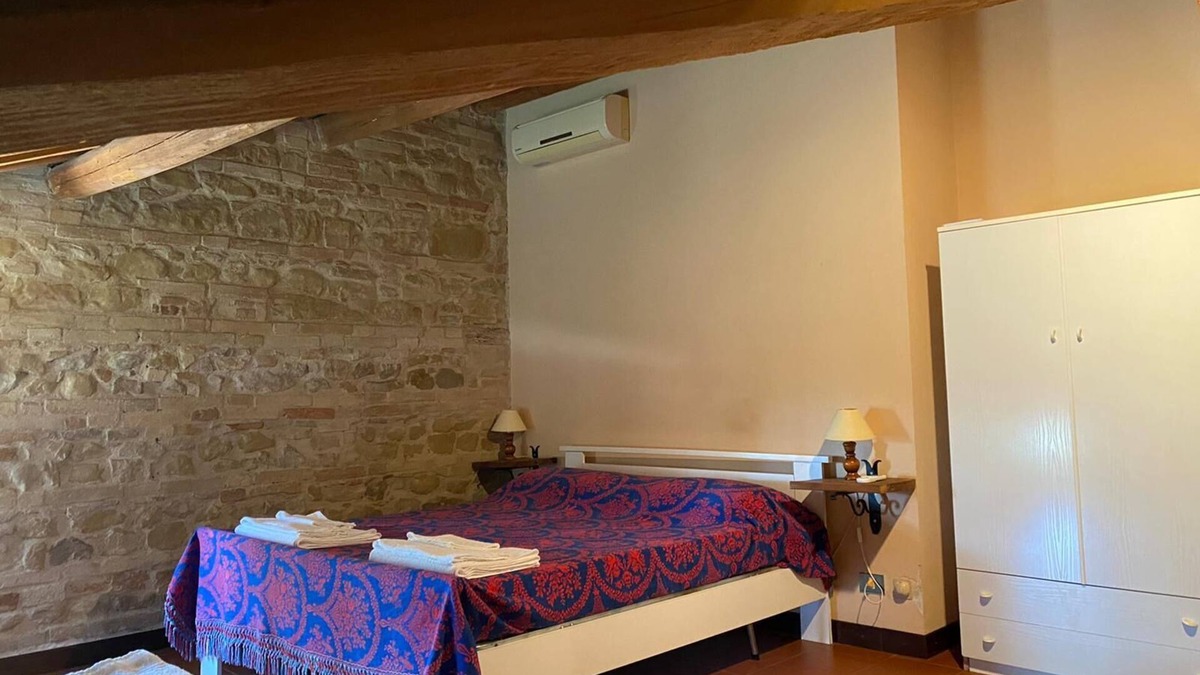 Treia Other | Room with private bathroom in farmhouse of period villa