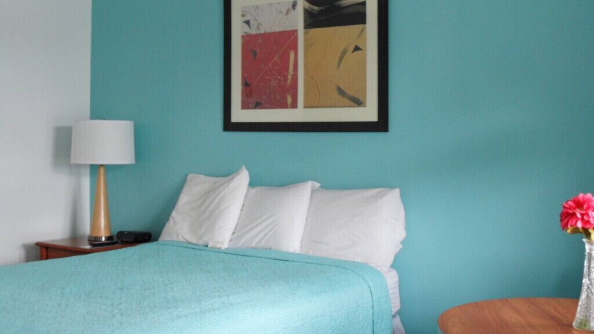 Lake George Hotel | Room with Two Double beds Lake George
