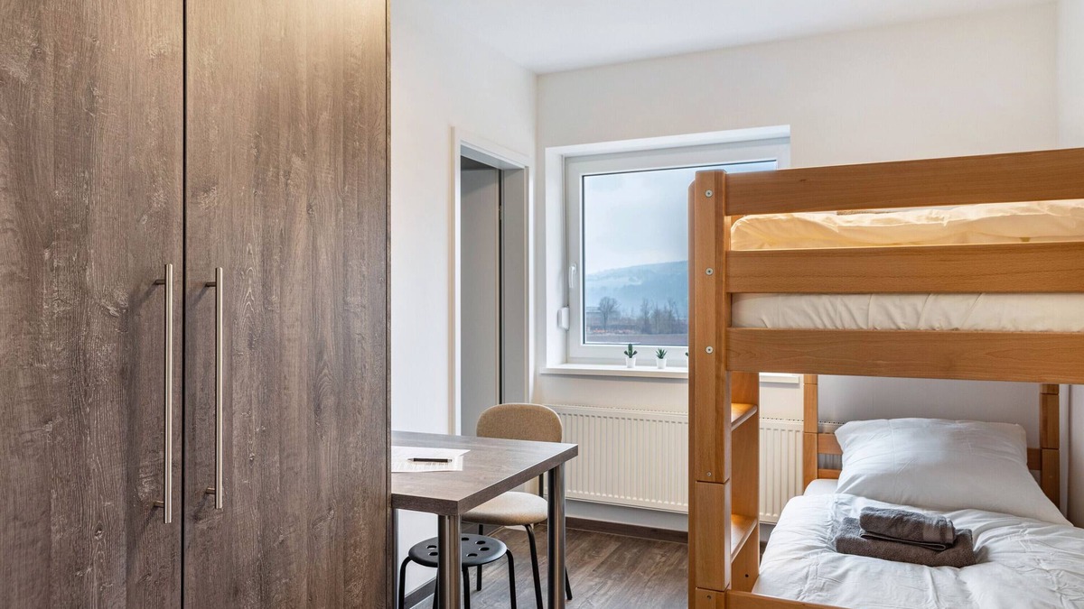 Rotenburg an der Fulda Apartment | Room 'Zimmer 1' with Shared Garden and Wi-Fi