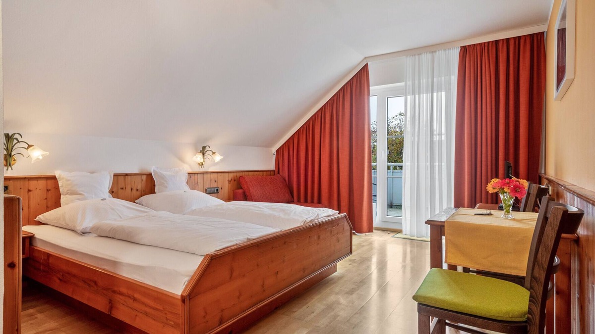 Nonnenhorn Apartment | Room 'Zimmer 1' with Lake View, Balcony and Wi-Fi