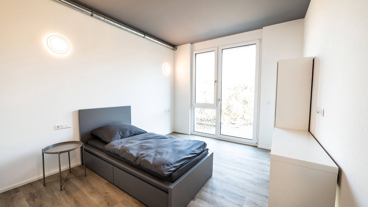 Dusslingen Apartment | Room 'Zimmer 3' with Wi-Fi