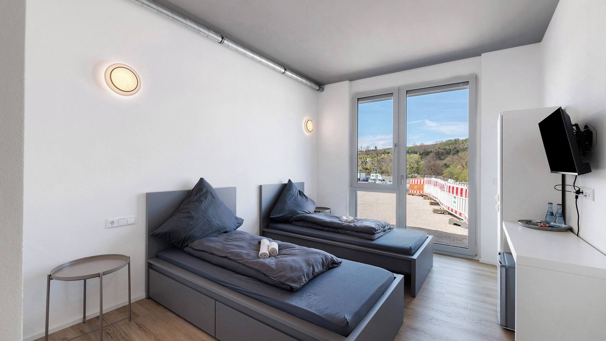 Dusslingen Apartment | Room 'Zimmer 4' with Wi-Fi