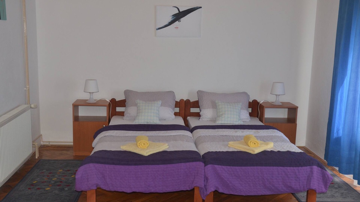 Virovitica House | Rooms MiLa - Double Room with Private Bathroom