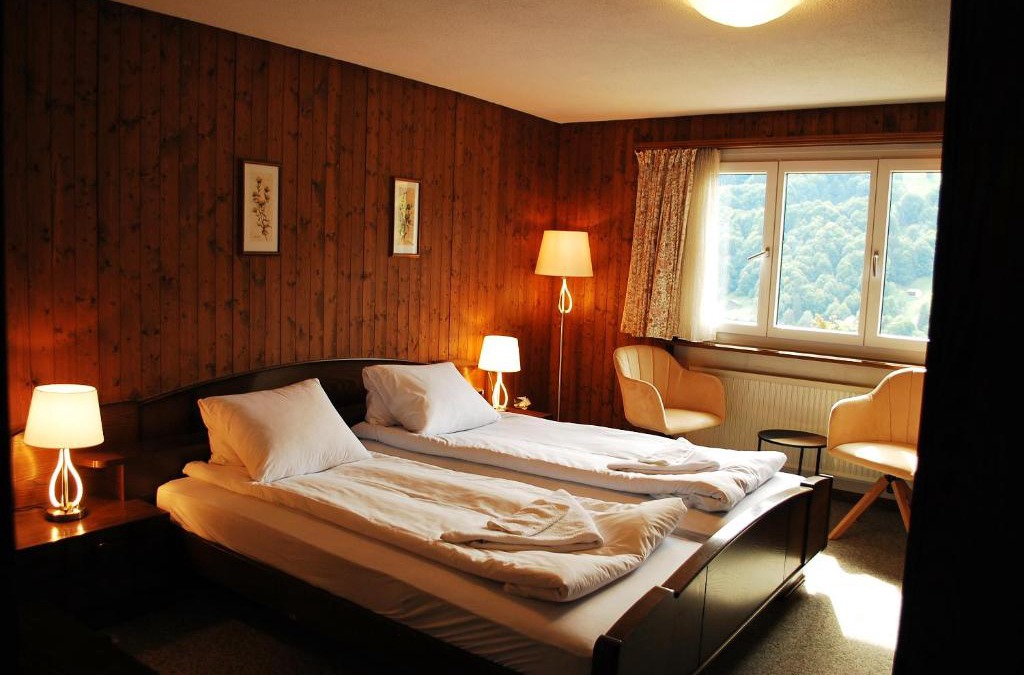 Saas im Prattigau Hotel | Rooms with Private bathrooms