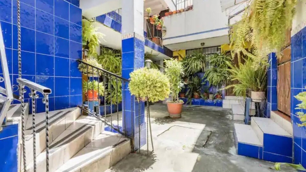 Pasochoa Apartment | Rooms within what was a schooln