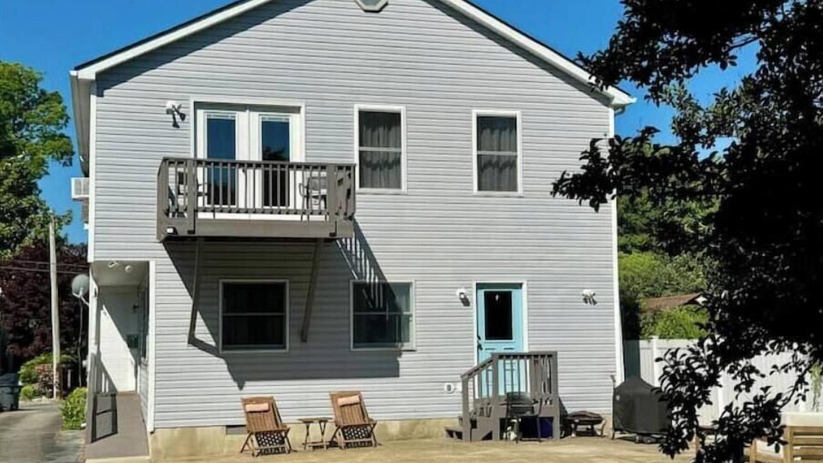Solomons House | Roomy 6 bedroom home in the heart of Solomons, MD