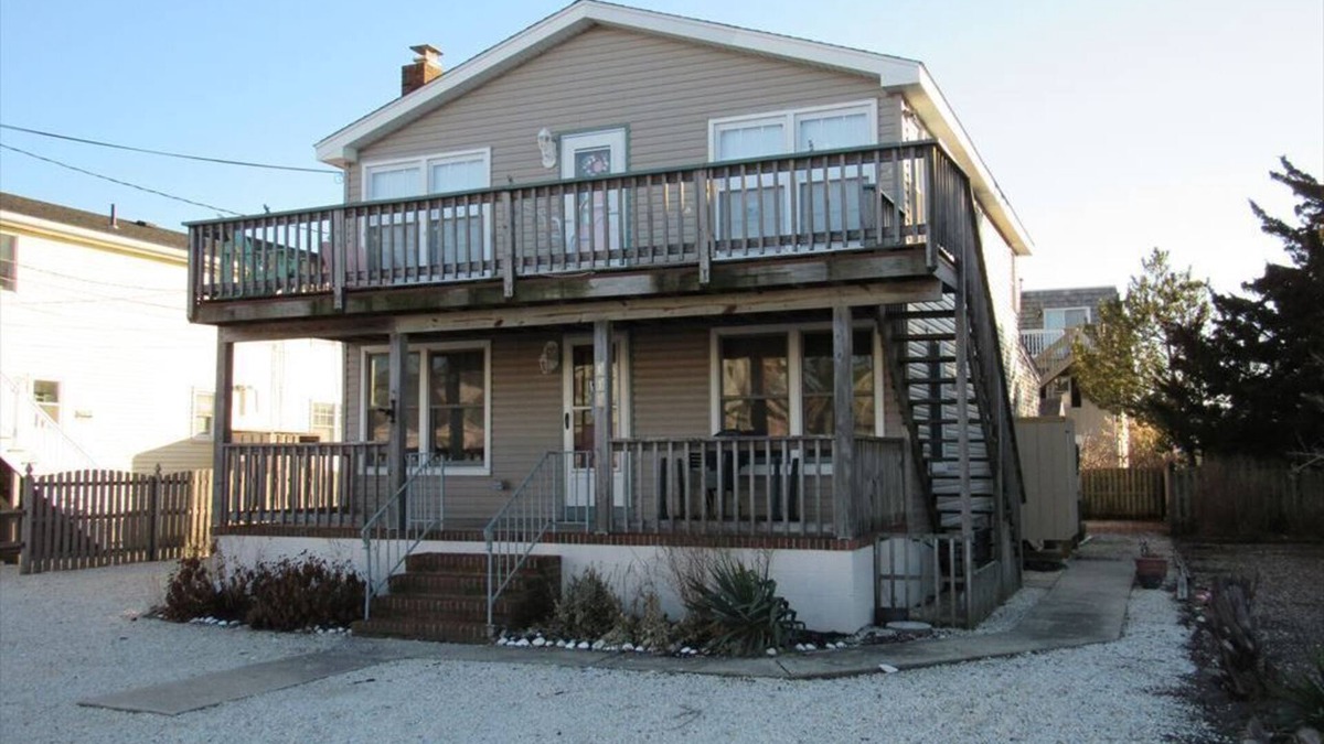Ship Bottom Apartment | Roomy Bayside Duplex- 2 full baths