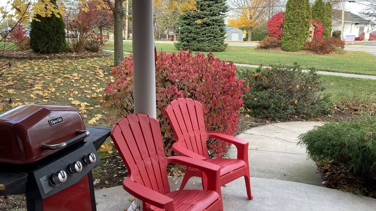 Garden House | Roomy Central U.P. Townhouse APT near Lake Michigan, Pictured Rocks. Hunt, fish!