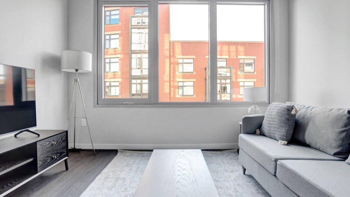 Clarendon Apartment | Roomy Clarendon 1BR w/Gym, W/D & Pool, walk to Metro, by Blueground