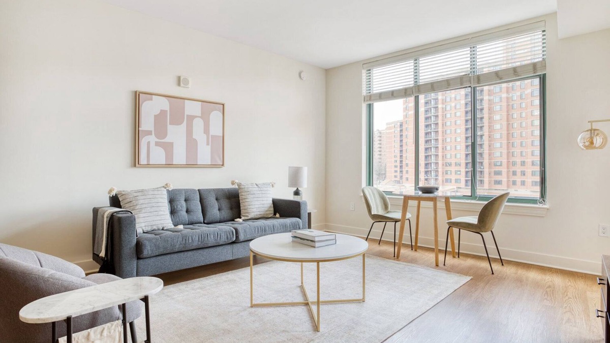 Court House Apartment | Roomy Clarendon 1BR w/W/D, Concierge & Gym, walk to Metro, by Blueground