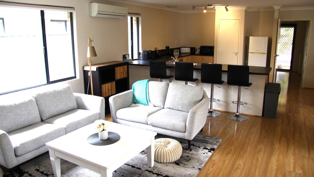 Banjup House | Roomy family home fully equipped for short or long term stays. Free WiFi