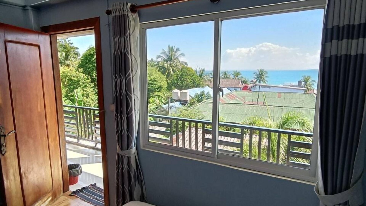 Koh Rong House | Roomy Guesthouse