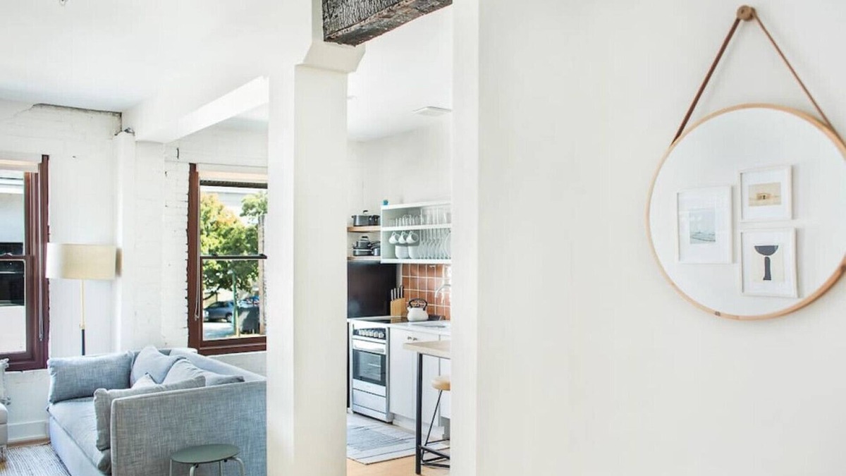 Yamacraw Village Condo | Roomy Hip 2BR in the Heart of Downtown Savannah