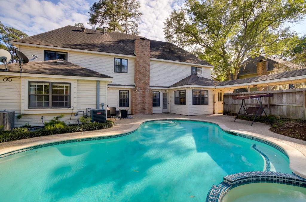 Houston House | Roomy Houston Rental with Home Office and Private Pool