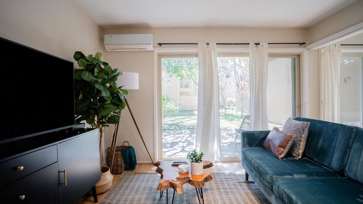 University South Apartment | Roomy Palo Alto 1BR w/Parking, nr Tech Companies, by Blueground