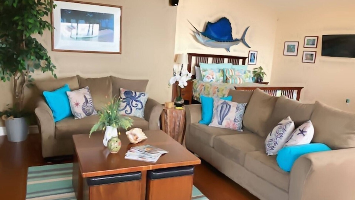 Bay Park Apartment | Roomy, Quaint, Studio Loft w/Bay View - Central SD Location