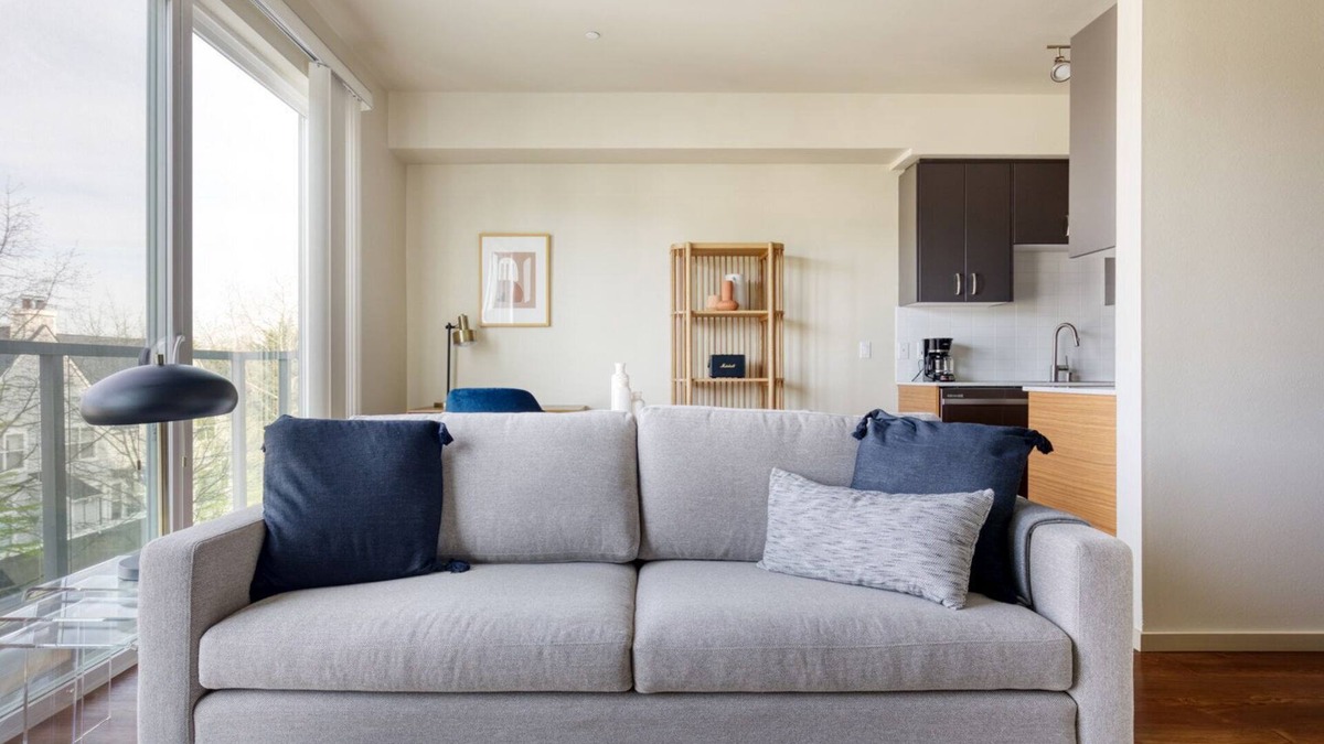 Downtown Apartment | Roomy Redmond 1BR w/Gym, W/D & Courtyard, near buses, by Blueground