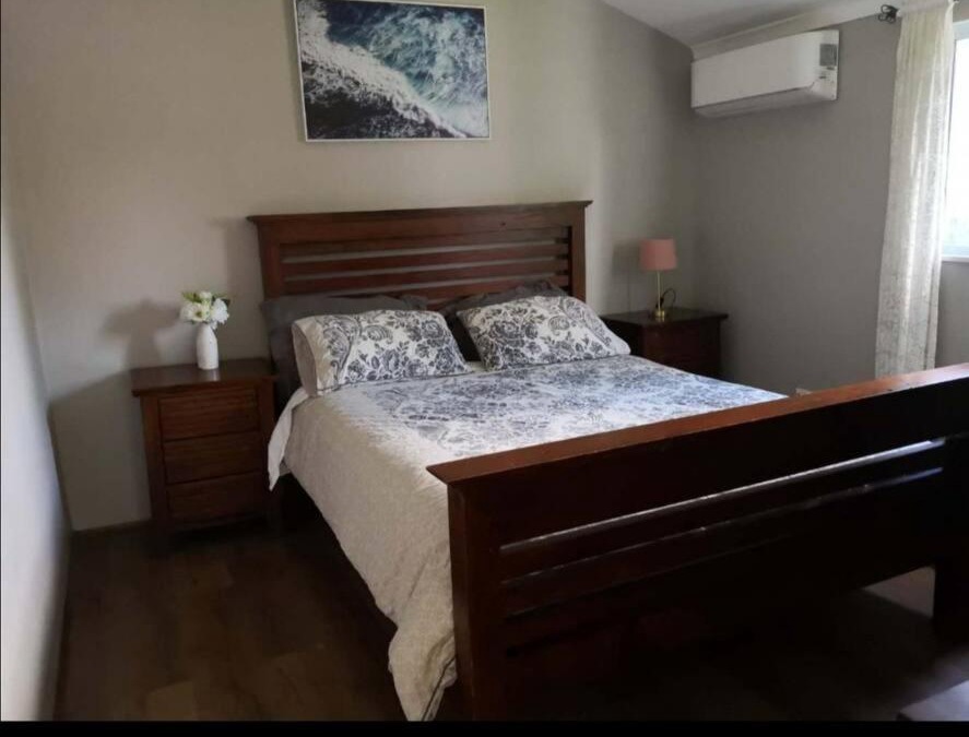 Roselands Apartment | Roomy rosegarden flat in Roselands
