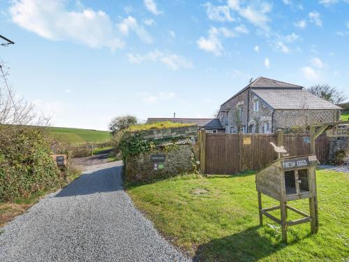 Torpoint House | Roosters Rest - Uk48255