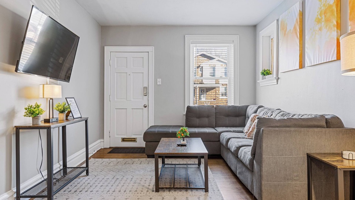 Lindenwood Park Apartment | Rooted Urban Retreat: First Floor 1BR Apartment