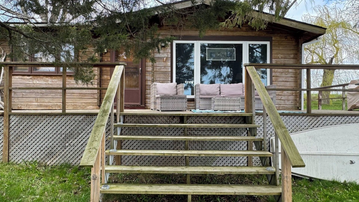 Adolphustown Cabin | Rooty’s Way in PEC
