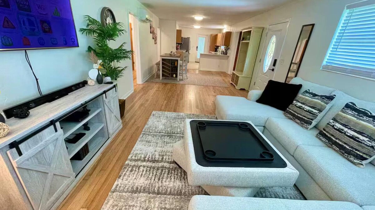 Williston House | Rosa Cottage-Entire House