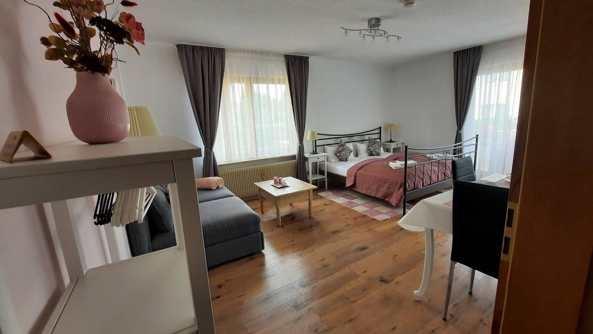 Kenzingen Apartment | Rosalie approx. 15 minutes by car. to Europe Park