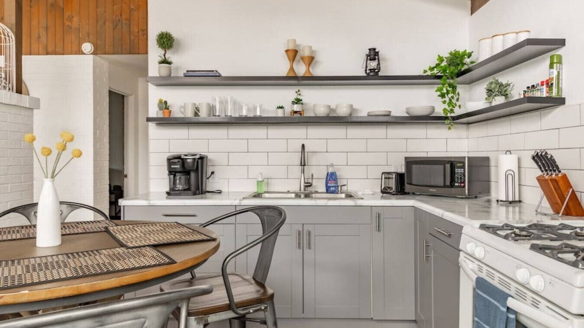 Pekin House | Rose 10½ · Pekin: Platform 10½ - Potterhead Special