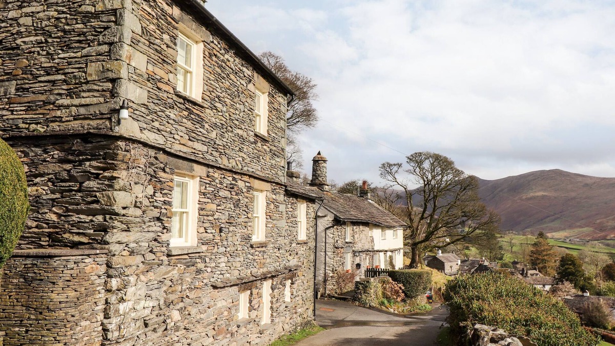 Troutbeck Cottage | ROSE COTTAGE AT TROUTBECK, character holiday cottage in Troutbeck