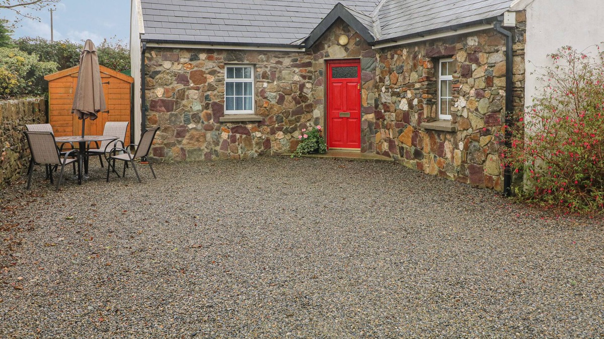 Ramsgrange Cottage | ROSE COTTAGE, family friendly in Duncannon, County Wexford