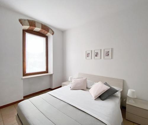 Negrar Apartment | Rose e Tulipani