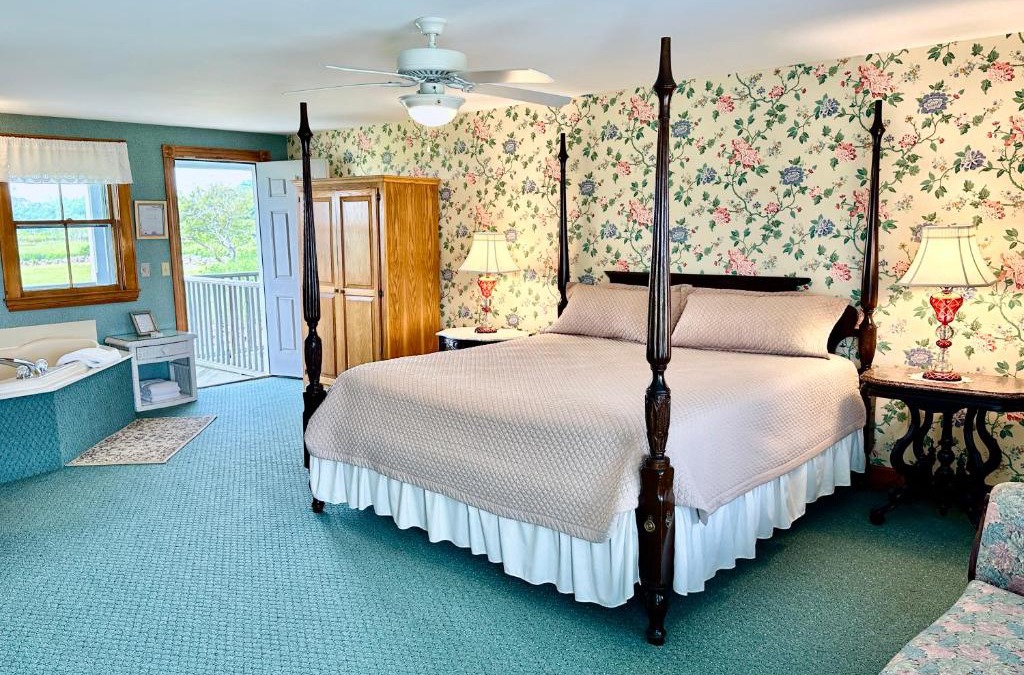 Block Island Bed & Breakfast | Rose Farm Inn