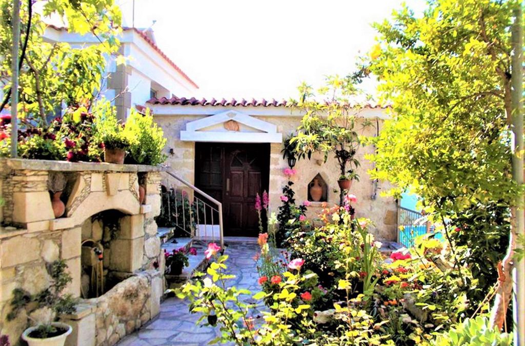 Peristerona House | Rose Garden Villa Peristerona