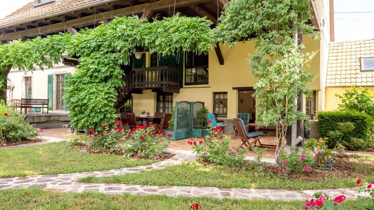 Hessenheim Apartment | Rose - piscine partagée - proche Europa Park