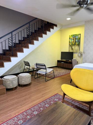 Sekudai House | Rose & Ross Homestay Taman Mutiara Rini