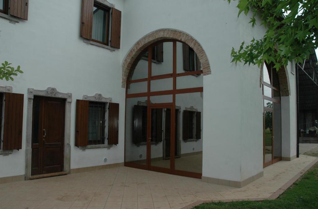 Sud Bed & Breakfast | Rose Rosse