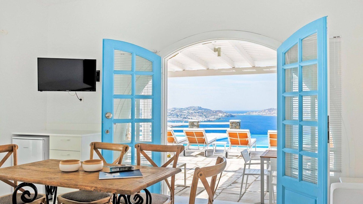 Agios Stefanos House | Rose Studio Two with shared pool and sea view