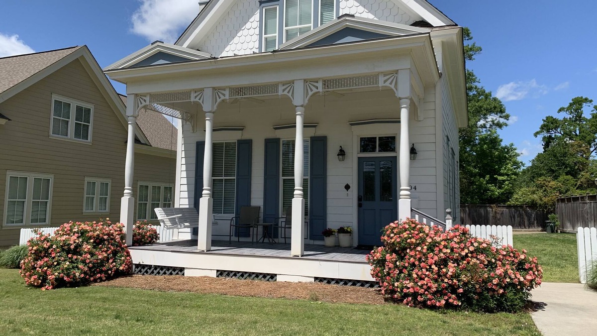 Downtown Ruston House | Rosebud Cottage - Luxurious 3 Bedroom in Downtown Ruston