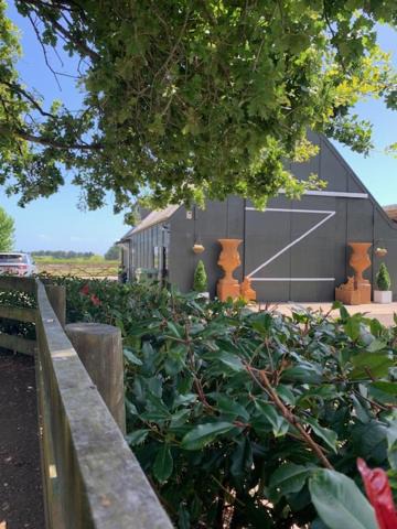 Karaka Apartment | Rosehill Park Stables - Karaka