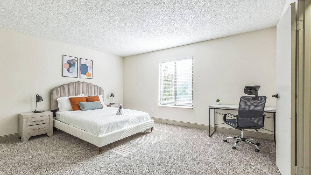 Lenexa Apartment | Rosehill Pointe 179 I Spacious 2 Bed 1 Bath