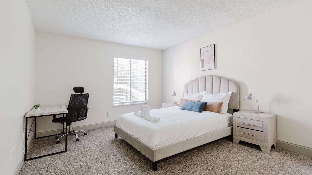 Lenexa Apartment | Rosehill Pointe 185 I Spacious 1 Bed 1 Bath